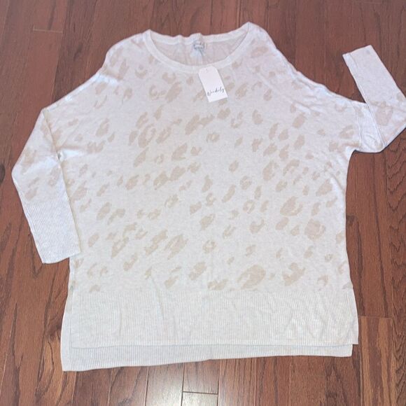 WONDERLY L Dolman Crewneck Unisex Animal Print Sweater - Picture 3 of 13